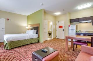 TownePlace Suites by Marriott Dallas Bedford - Bedford - 2