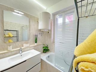 SEA and SUN Ankaran, near the Beach, free Parking and Wi-Fi, stunning sunset, 80m2 - Ancarano - 7