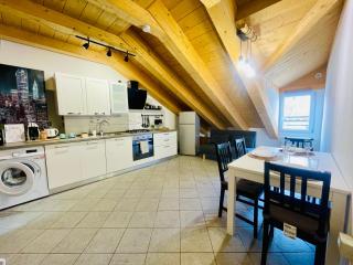 Thiago Home-Elegant Mansarda Santa Giulia Square - Turin - 3