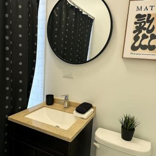 Roomy 3BR Apartment near Beach - Lunt 33-2N - Chicago - 2