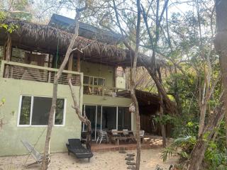 Casa con alberca y acceso directo a la playa - Arroyo Cruz - 2