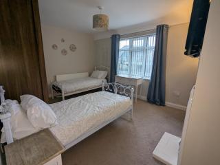 Garden City, Deeside - Garden City - 2