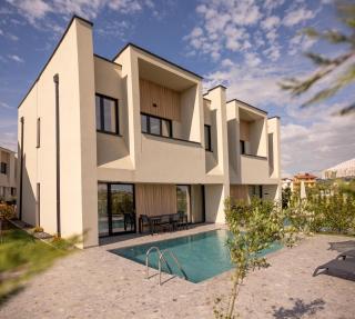 Id-Real Villa - Golem - 9
