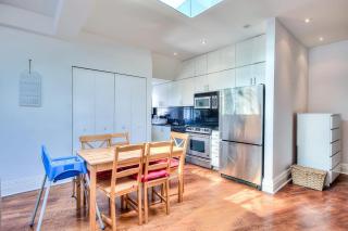 Iconic 3 Bedroom Condo Downtown - Montréal - 2