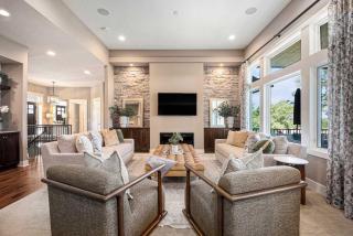 Luxury Stay with Golf Simulator and 3 King Bedrooms - - 2