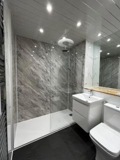 Belfast Quarters 8th Floor Gem! - Belfast - 4