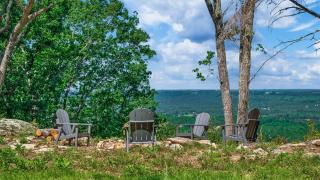The Bear Necessities Cabin with Hot Tub on the Brow - Fort Payne - 4