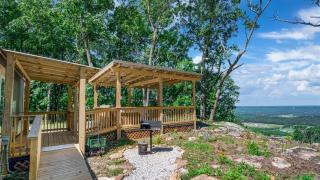 The Bear Necessities Cabin with Hot Tub on the Brow - Fort Payne - 6