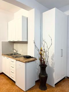 Modern Seaside Stay with Sunset Views & Private Balcony - Valona - 4