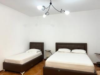 Modern Seaside Stay with Sunset Views & Private Balcony - Valona - 2