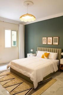Stylish 3BR In Vibrant New Cairo - 9