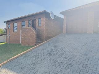 Lubsman Apartments - Centurion - 9