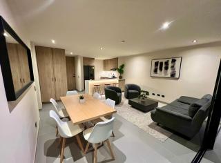 Designed 3-Bedroom Apartment & Office with 800 Wi-Fi, New Samsung Appliances - Envigado - 4