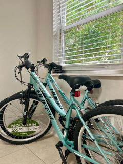 Haven - Walk to the Beach, Free Bikes, and Pool! - Palm Beach Shores - 8