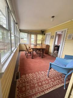 Authentic Cottage on Lake George - - 3