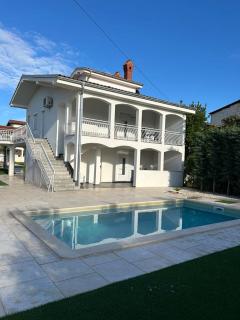 Vila Zarja - Kukci - 2