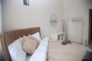 Seaside Rentals Bournemouth - Large 2BR, upto 8ppl and dog, beach 8min walk - Bournemouth - 8