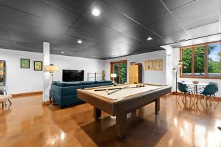 Shady Daze: Waterfront Home w Deck Hot Tub Lake Views - Sherrills Ford - 8