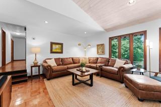 Shady Daze: Waterfront Home w Deck Hot Tub Lake Views - Sherrills Ford - 4