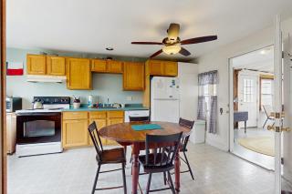 Cottage on the Cove - 3