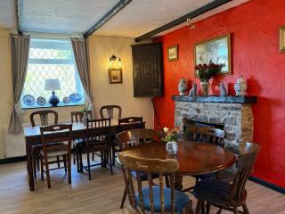 The Cottage Inn - Llandeilo - 7