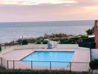 T2 Front de Mer et Piscine - Pieds dans l'eau - 0