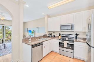 Upscale 3BR Near Disney - Pool and Hot Tub! - Orlando - 3