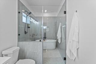 High Style in H-Town with Luxury near Downtown - 8