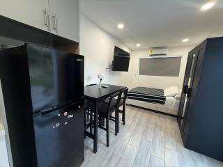 Modern and private studio - 3