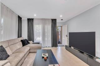 Mono Haus - Sleek Doubleview Escape near Beach & CBD - Perth - 9