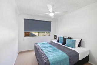 Beautiful Modern Waterfront Apartment on the Canal - Mooloolaba - 6