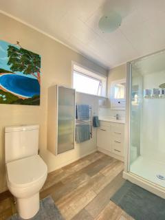 Sun-kissed Spa Retreat - Hastings - 4