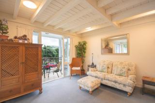 Waterfront Akaroa Retreat with Harbour Views & Balcony - Akaroa - 4