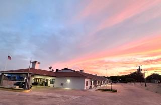 Sunset Inn - 7