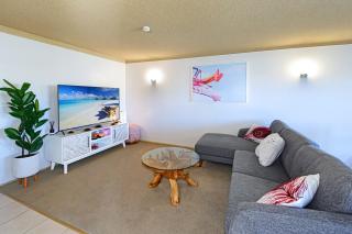 Fabulous Canal-front Apartment - Mooloolaba - 3