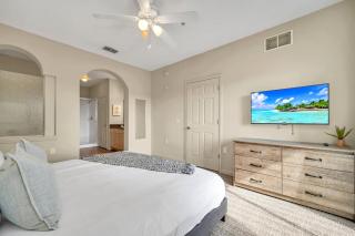 2BR Condo with Hot tub and pool, near Disney! - Orlando - 2