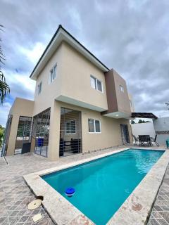 Villa Mariposa\Modern&Lux\ Swimming Pool - Muñoz - 0