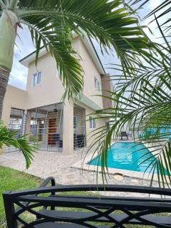 Villa Mariposa\Modern&Lux\ Swimming Pool - Muñoz - 8