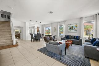 6 Bedrooms 55 Bathrooms Bella Vida 450Lf - 0