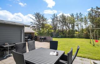 4 Bedroom Cozy Home In Hjørring - Hjørring - 1