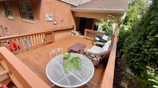 3BR Home - Free Parking-WiFi Kitchen Laundry-Kids Friendly-Near DC & Downtown & Metro-Patio & Deck - Falls Church - 6