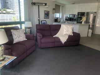 Envy of Surfers Paradise - 1