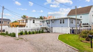 Family-Friendly House with Pool Steps from the Sand - Myrtle Beach - 0