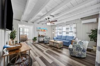 Family-Friendly House with Pool Steps from the Sand - Myrtle Beach - 5