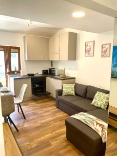 Courtyard Flats Apartment URBAN STAY - Zagreb - 5