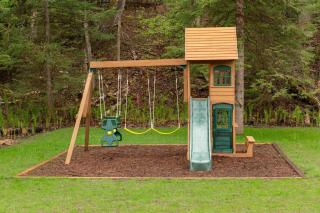 TreeTops Ayframe, Supersized AFrame on the River with Hot Tub - 5