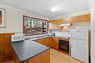 Rosella Views - 8