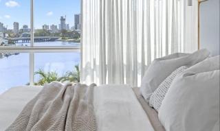 2 bedroom apartment Surfers Paradise Riverfront - Gold Coast - 2