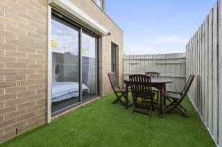 Spacious Corio Townhouse Near Ferry & Waterfront - Corio - 9