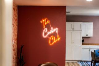 Large Vacation Home, Family Retreat, Pool, Hot Tub, Firepit, Playground, Pool Table, Poker, Chess, EV and more! - 1